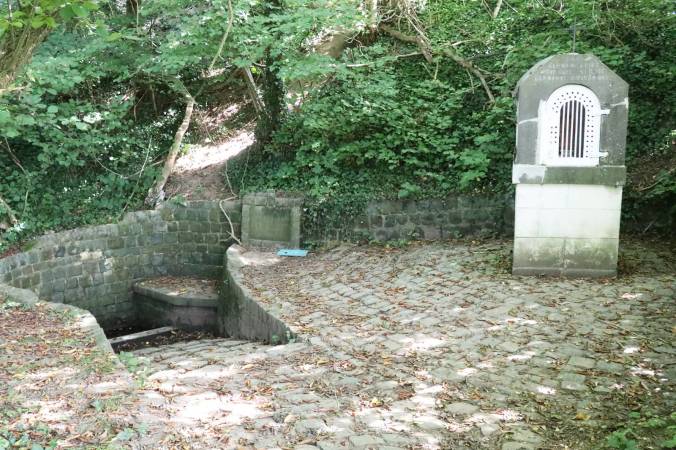 Fontaine St-Germain, Couture, Lasne